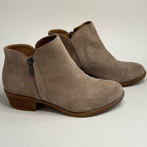 Lucky Brand Women’s Tan Suede Ankle Bootie with Side Zipper Women’s Size 7